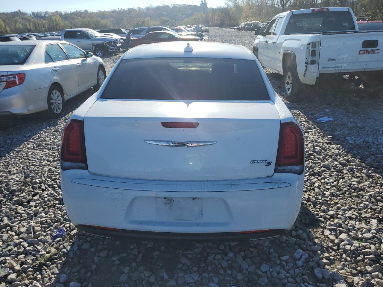 2019 Chrysler 300 S VIN: 2C3CCABG8KH515917 Lot: 79892424