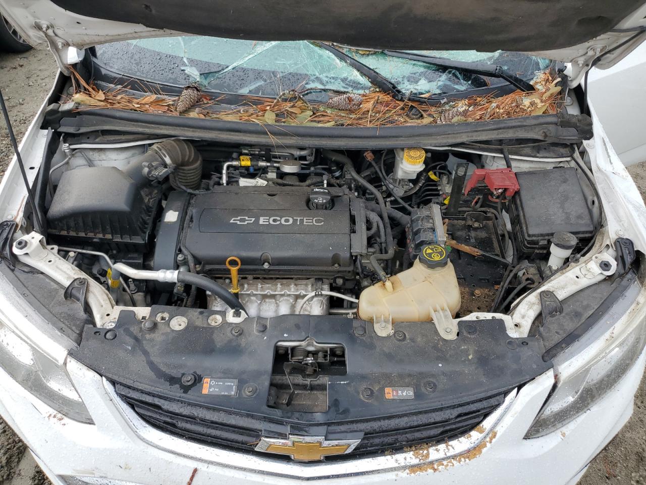 2017 Chevrolet Sonic - Image 11