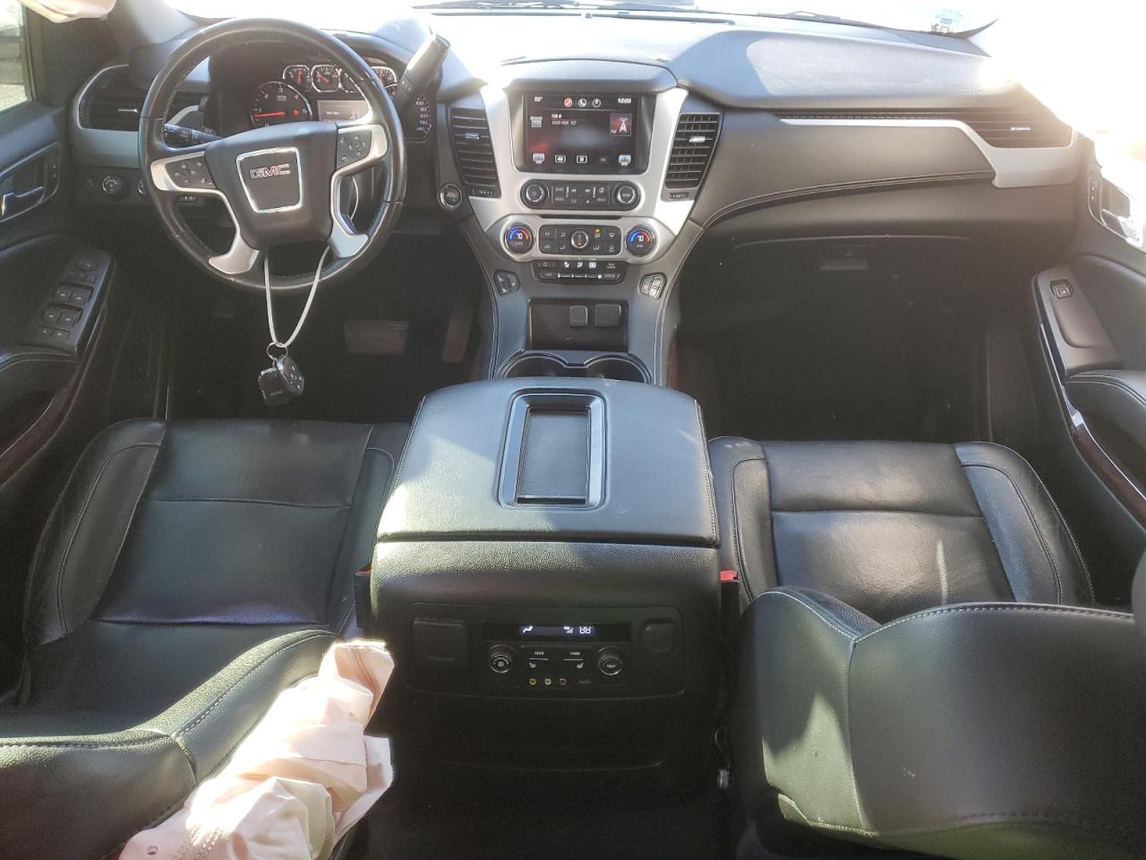 2015 GMC Yukon - Image 8
