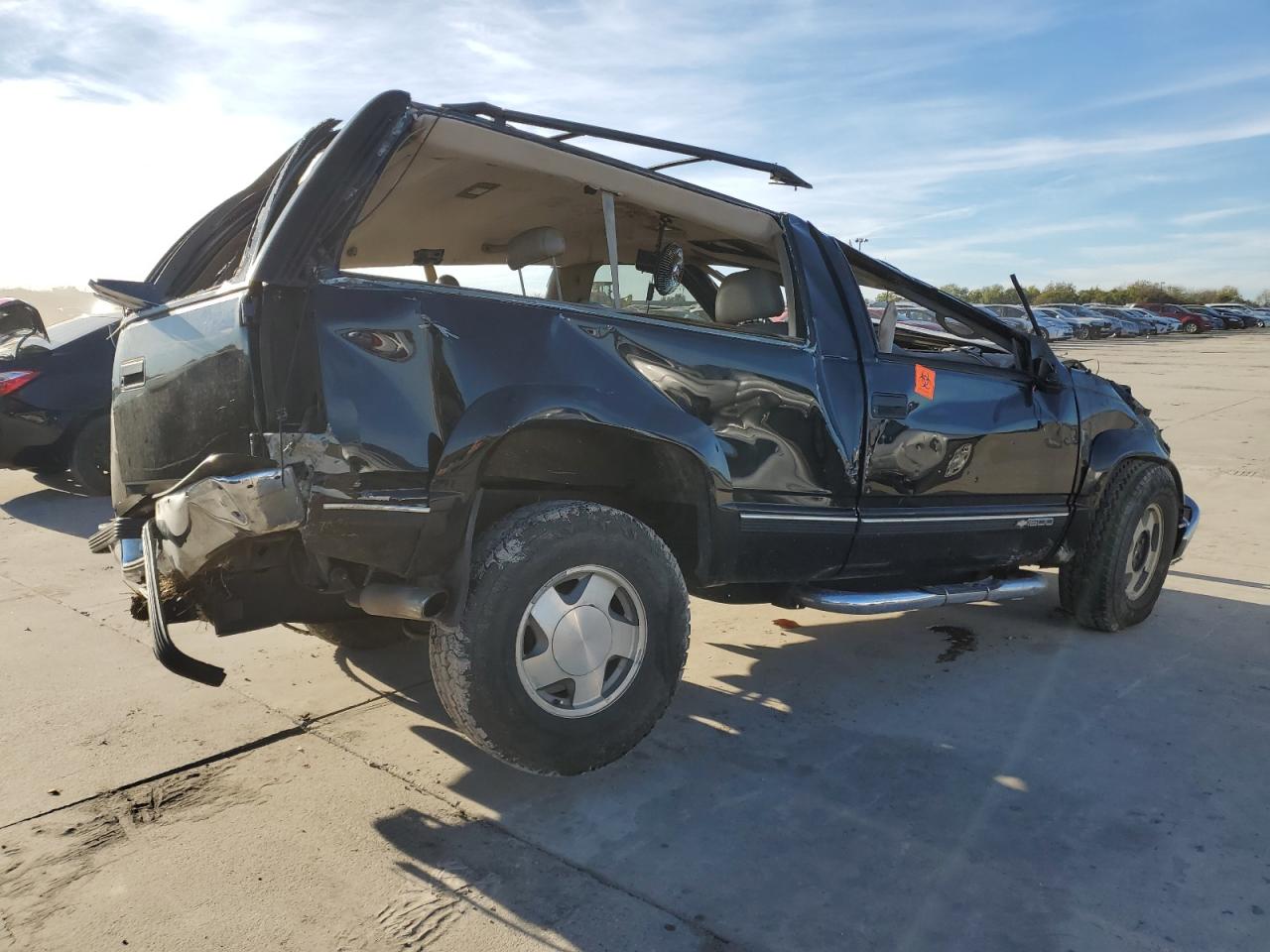 1995 Chevrolet Tahoe - Image 3