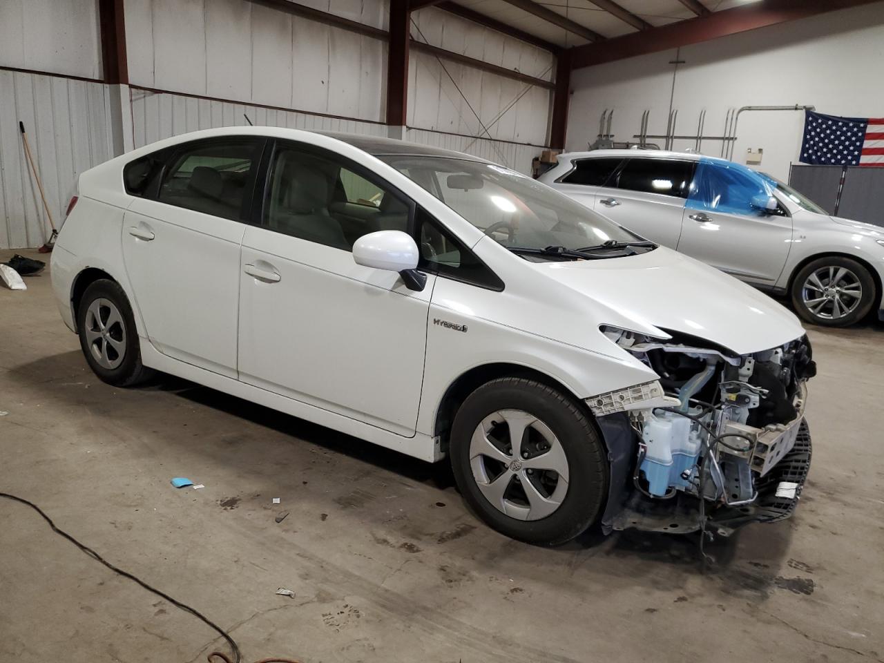 2014 Toyota Prius - Image 4
