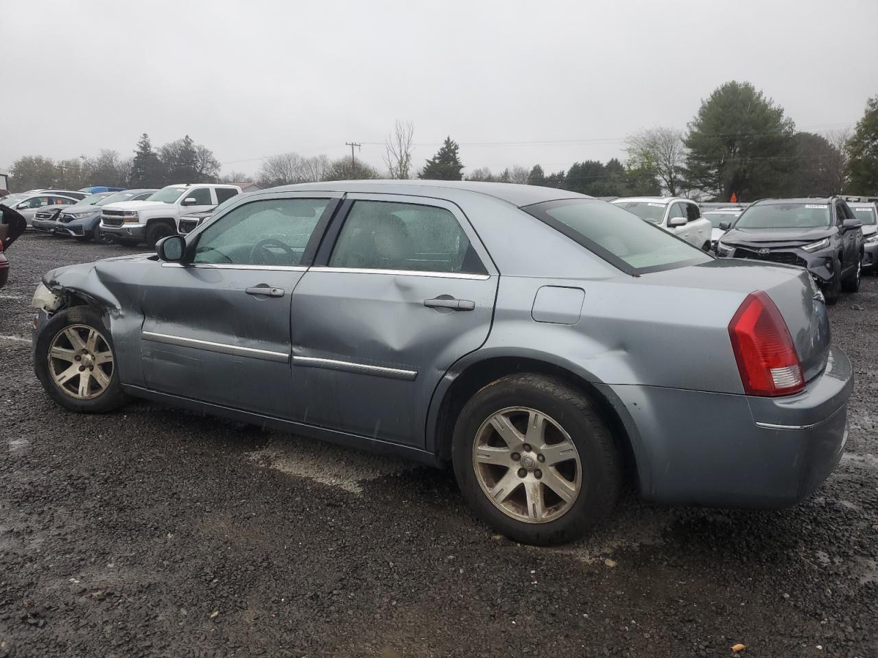 2007 Chrysler 300 - Image 2