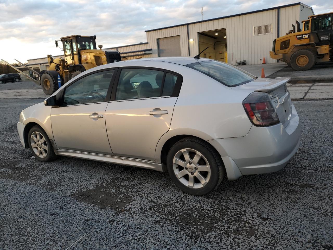 2010 Nissan Sentra - Image 2