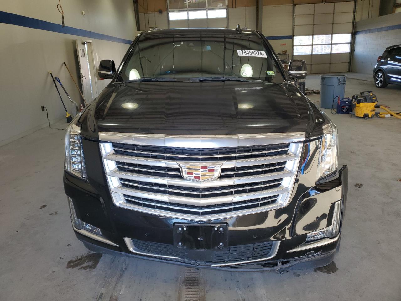 2018 Cadillac Escalade - Image 5