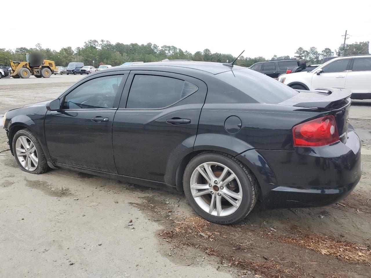 2012 Dodge Avenger - Image 2