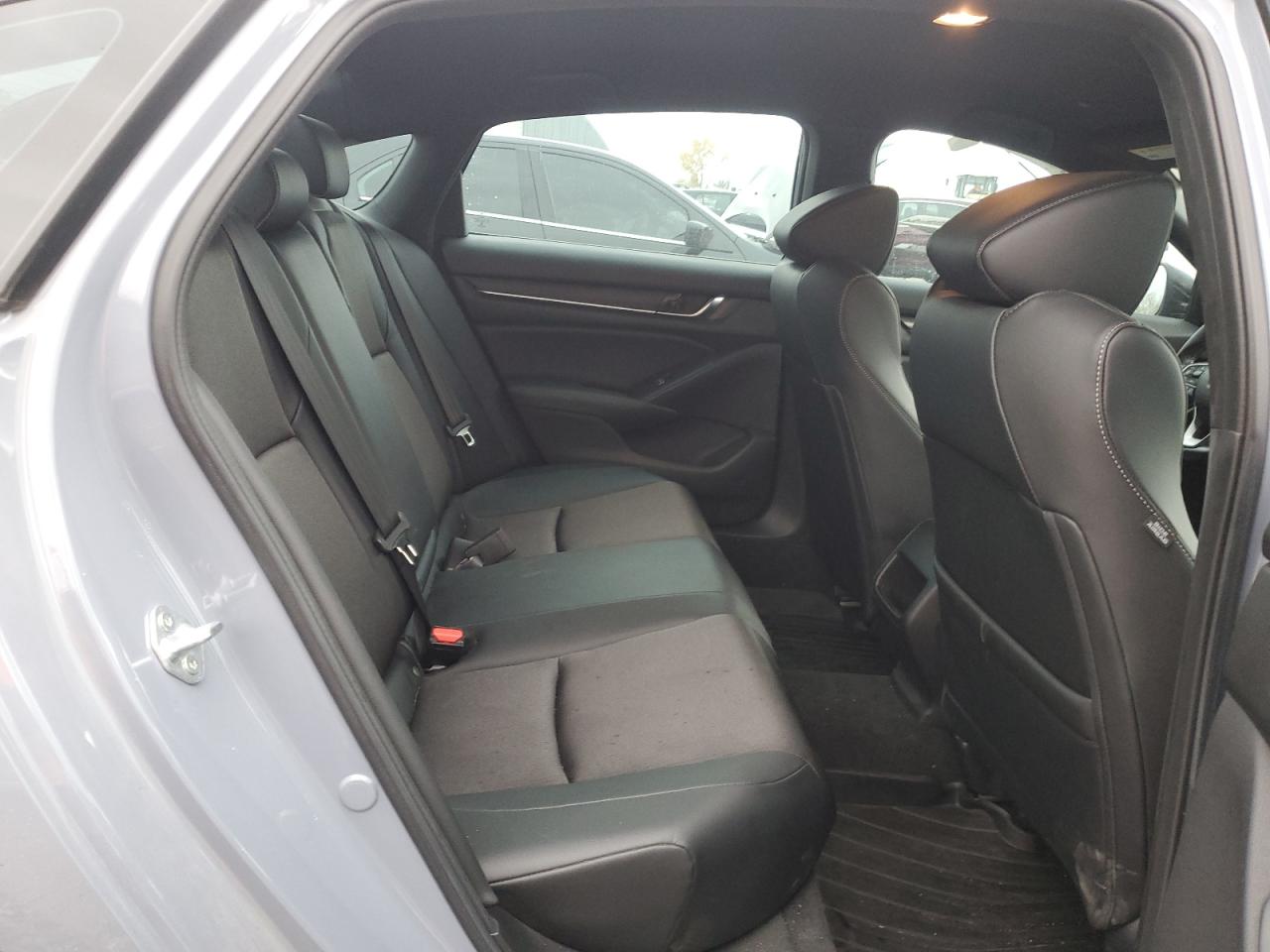 2022 Honda Accord - Image 10