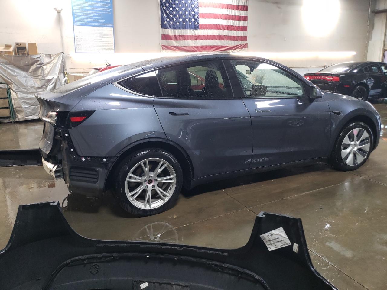 VIN 7SAYGDEE7PA186674 2023 TESLA MODEL Y no.3