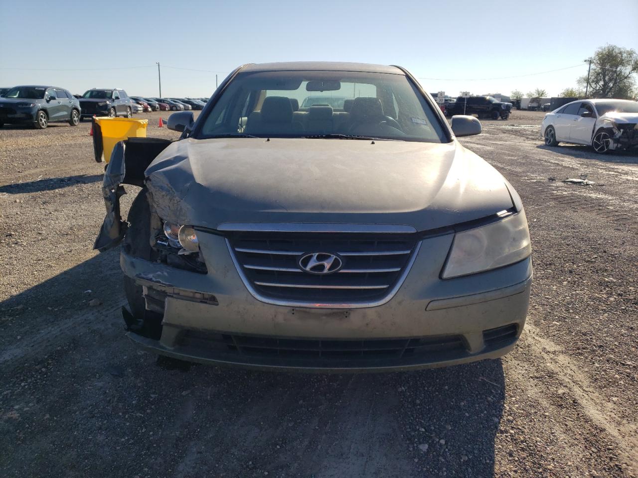 2010 Hyundai Sonata - Image 5
