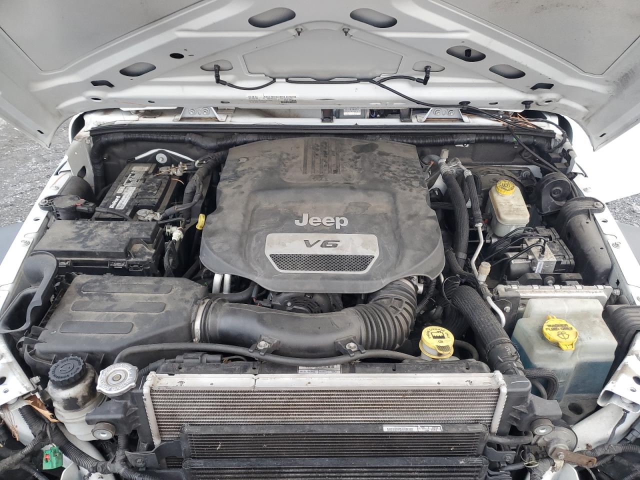 2015 Jeep Wrangler - Image 11