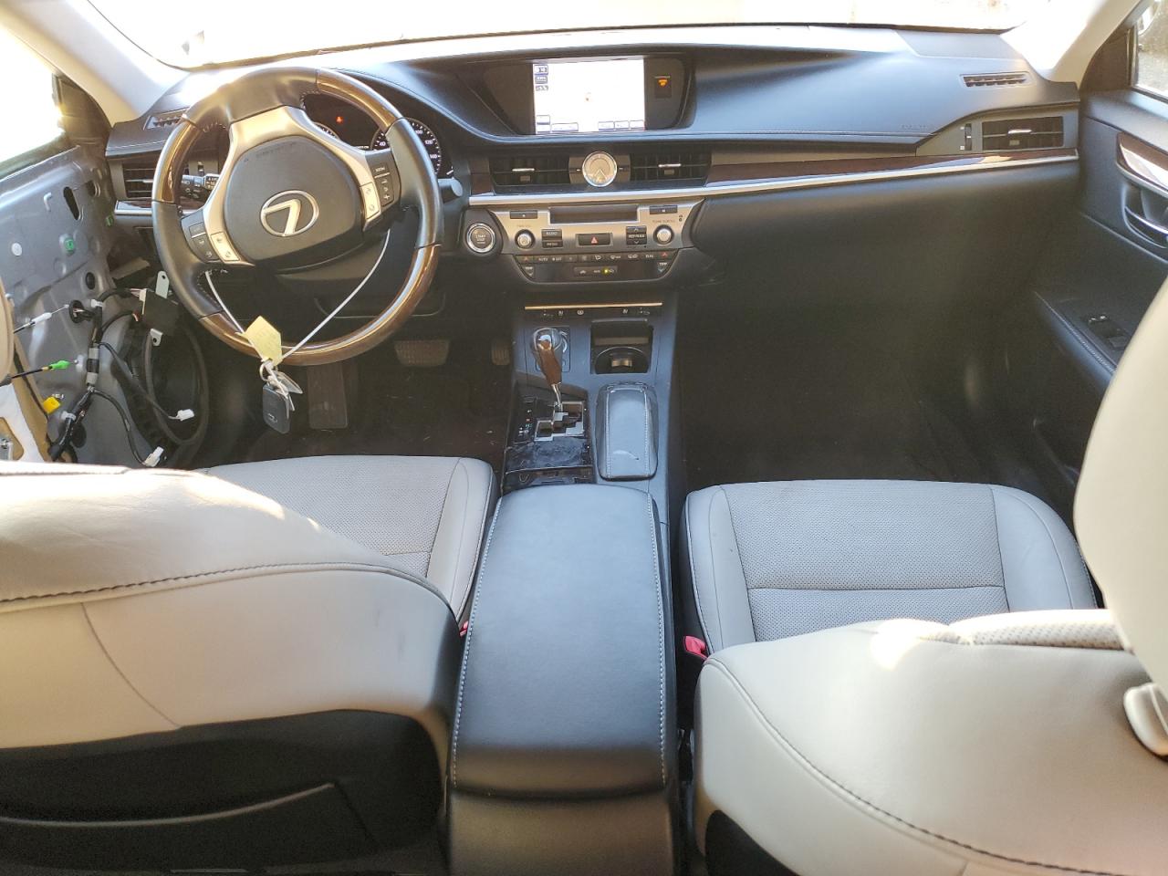 2013 Lexus ES - Image 8