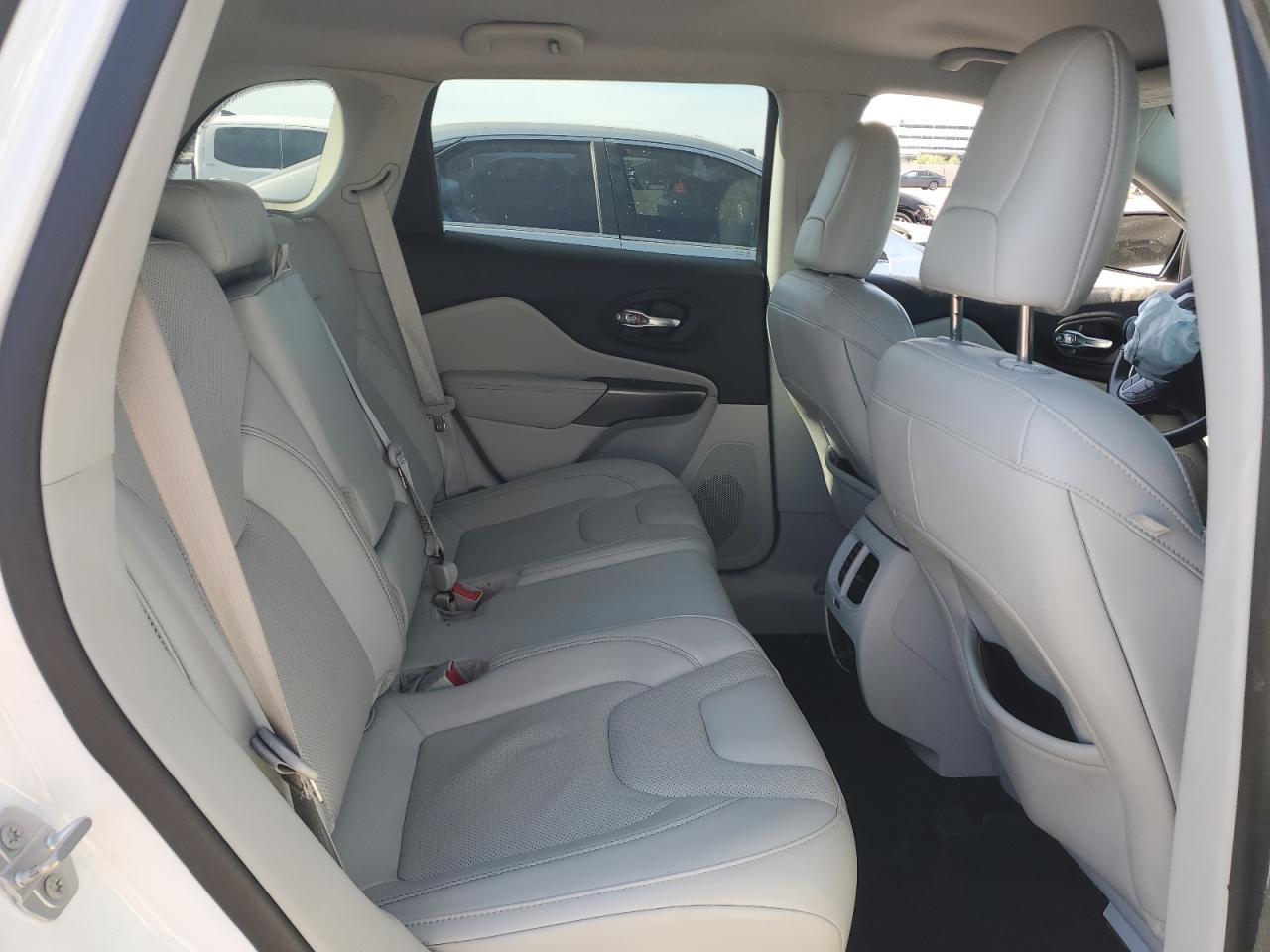 2021 Jeep Grand Cherokee - Image 11