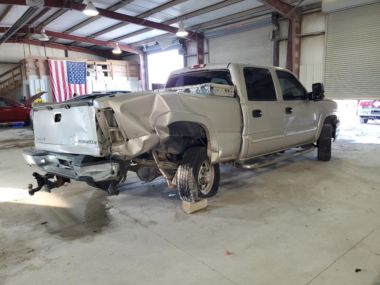 2004 Chevrolet Silverado - Image 3