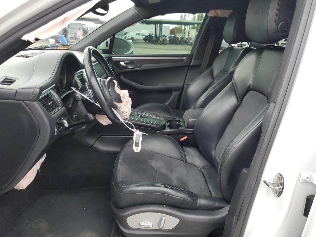 2017 Porsche Macan - Image 7