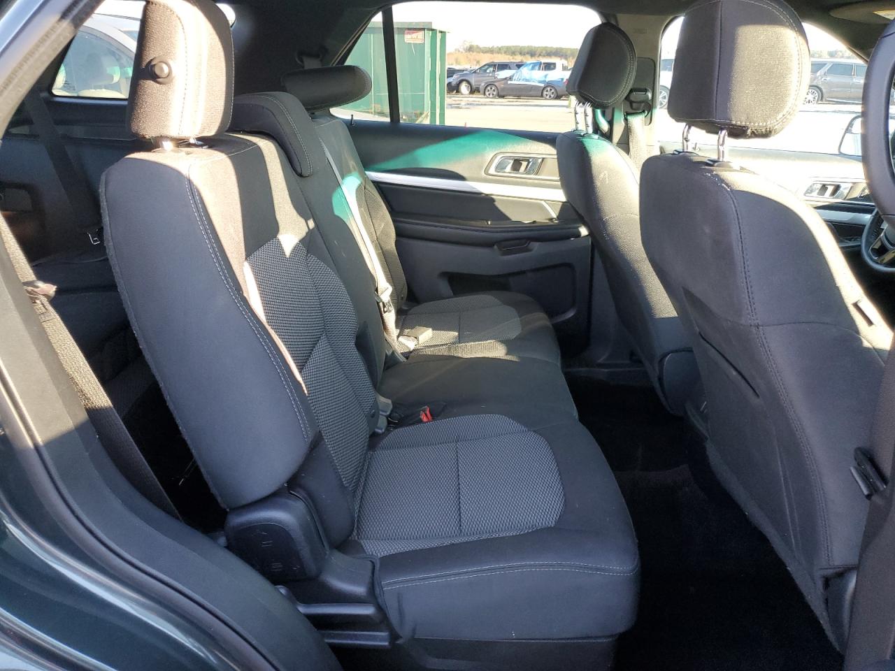 2016 Ford Explorer - Image 11