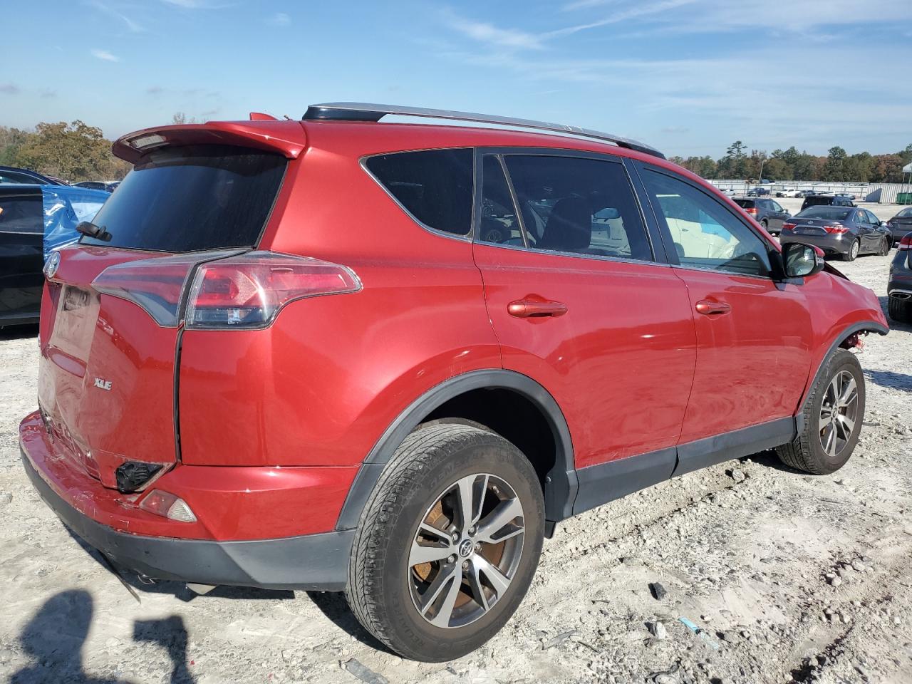 VIN JTMWFREV9HJ122590 2017 TOYOTA RAV4 no.3