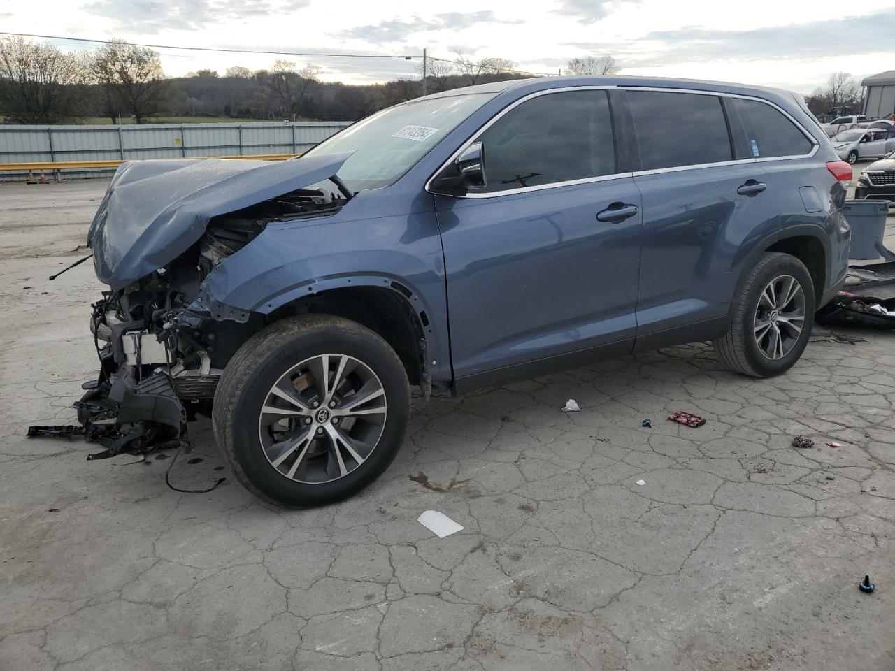 2019 Toyota Highlander - Image 1