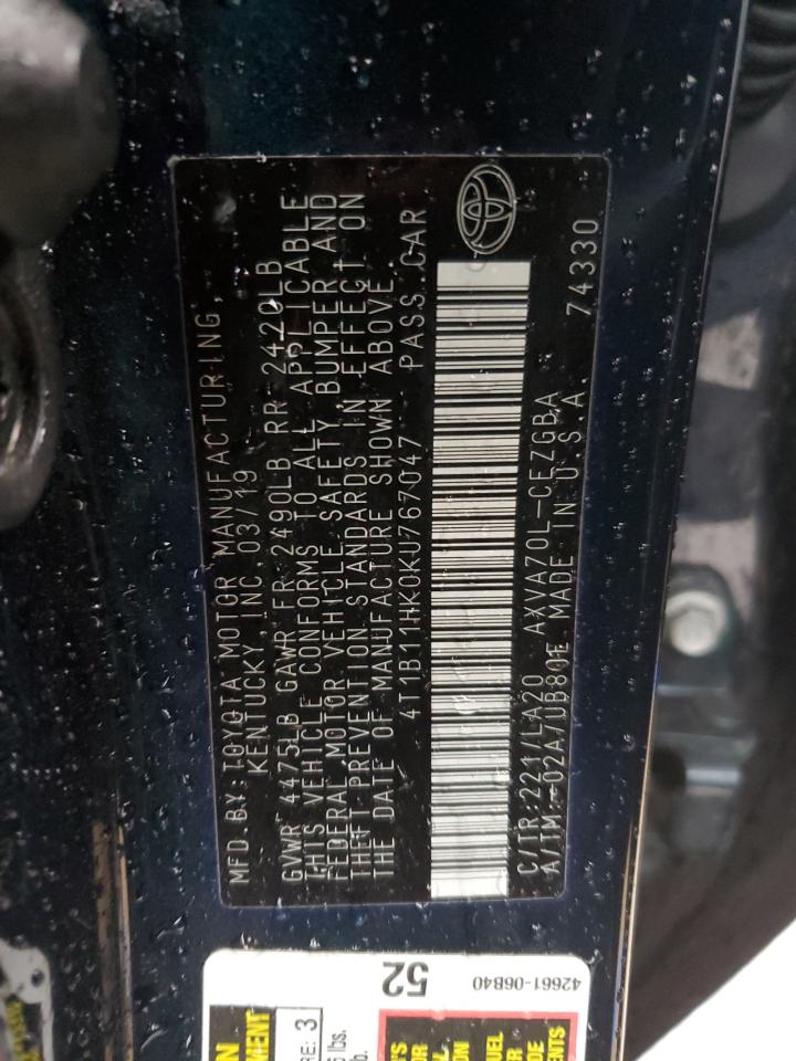 2019 Toyota Camry - Image 12