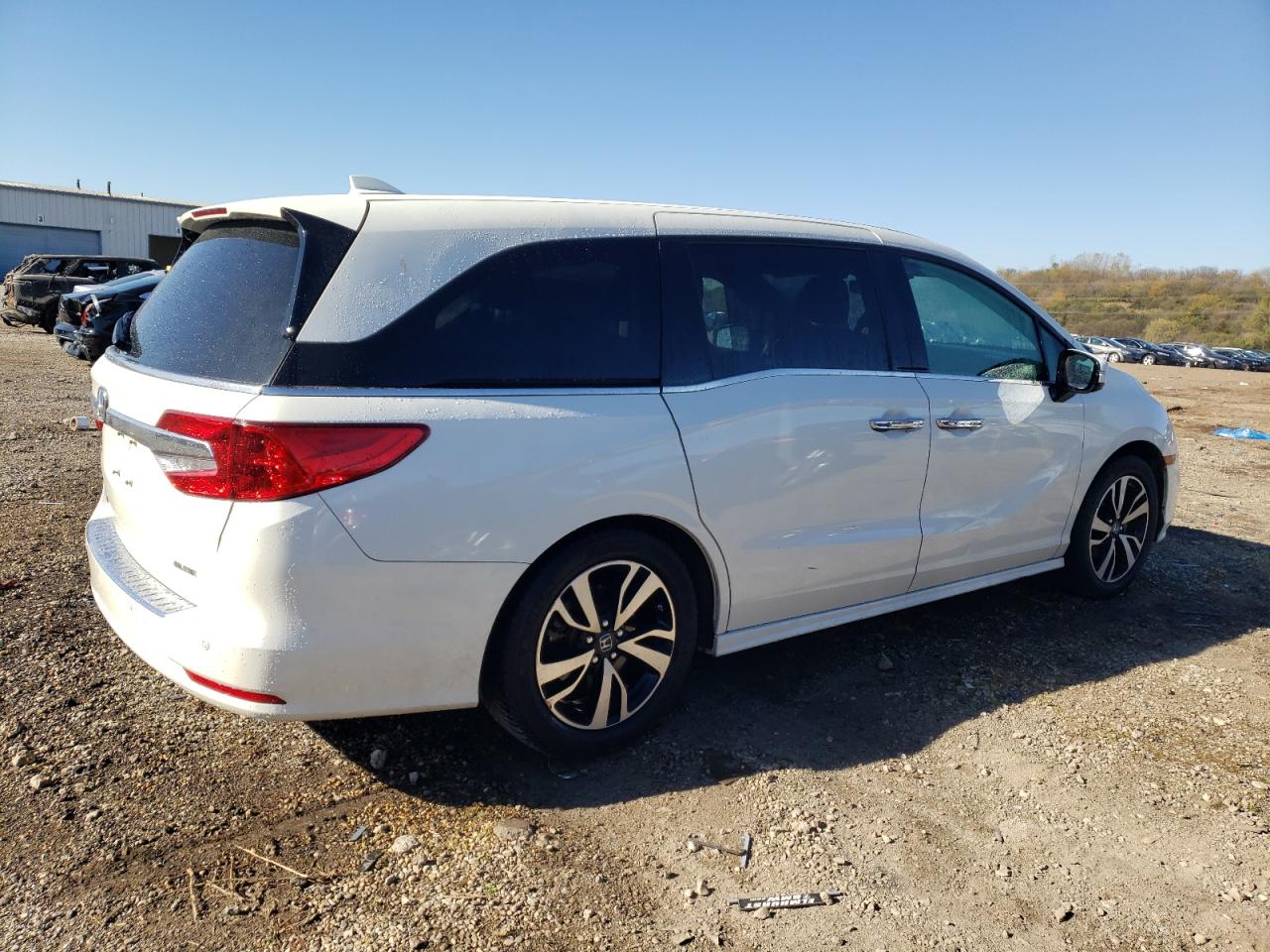 VIN 5FNRL6H99KB071187 2019 HONDA ODYSSEY no.3