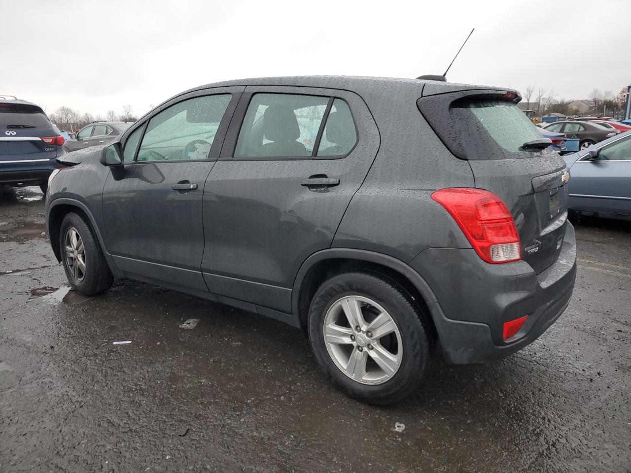 2020 Chevrolet Trax - Image 2