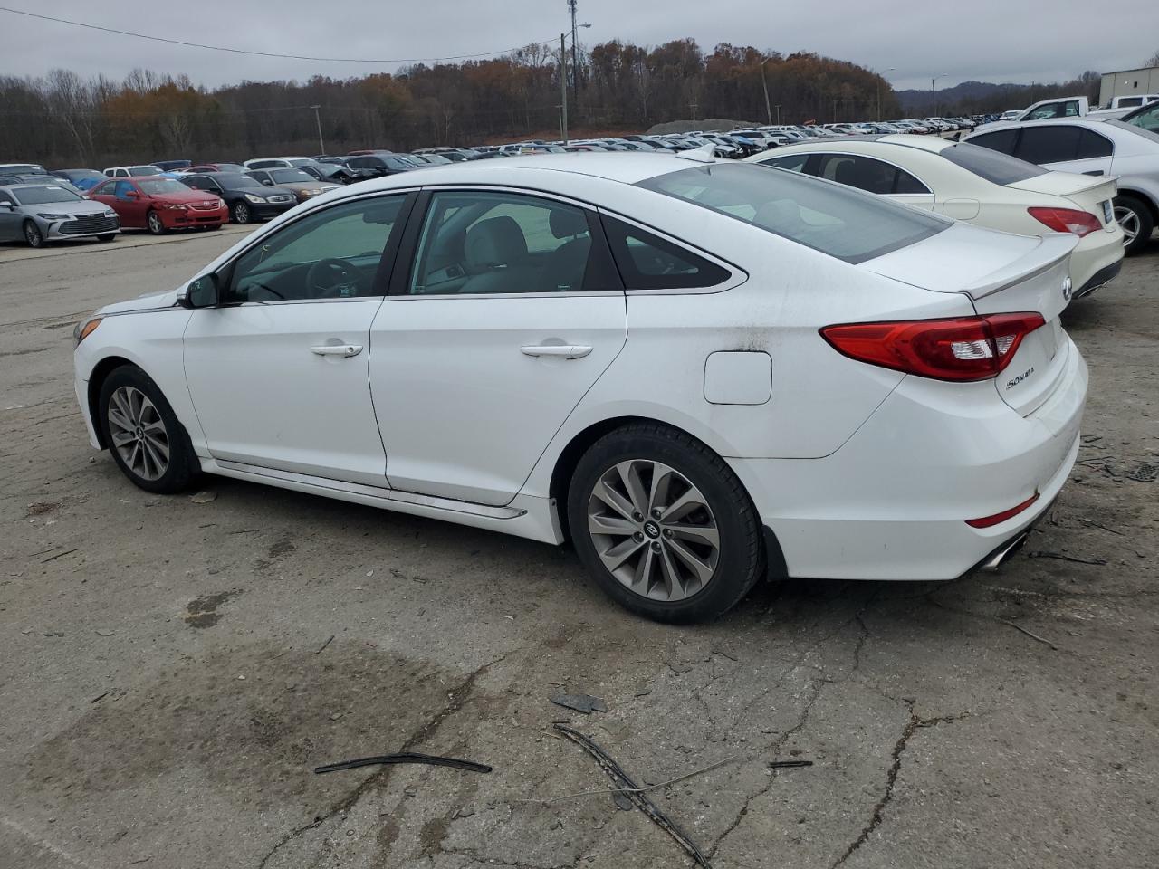 2015 Hyundai Sonata - Image 2