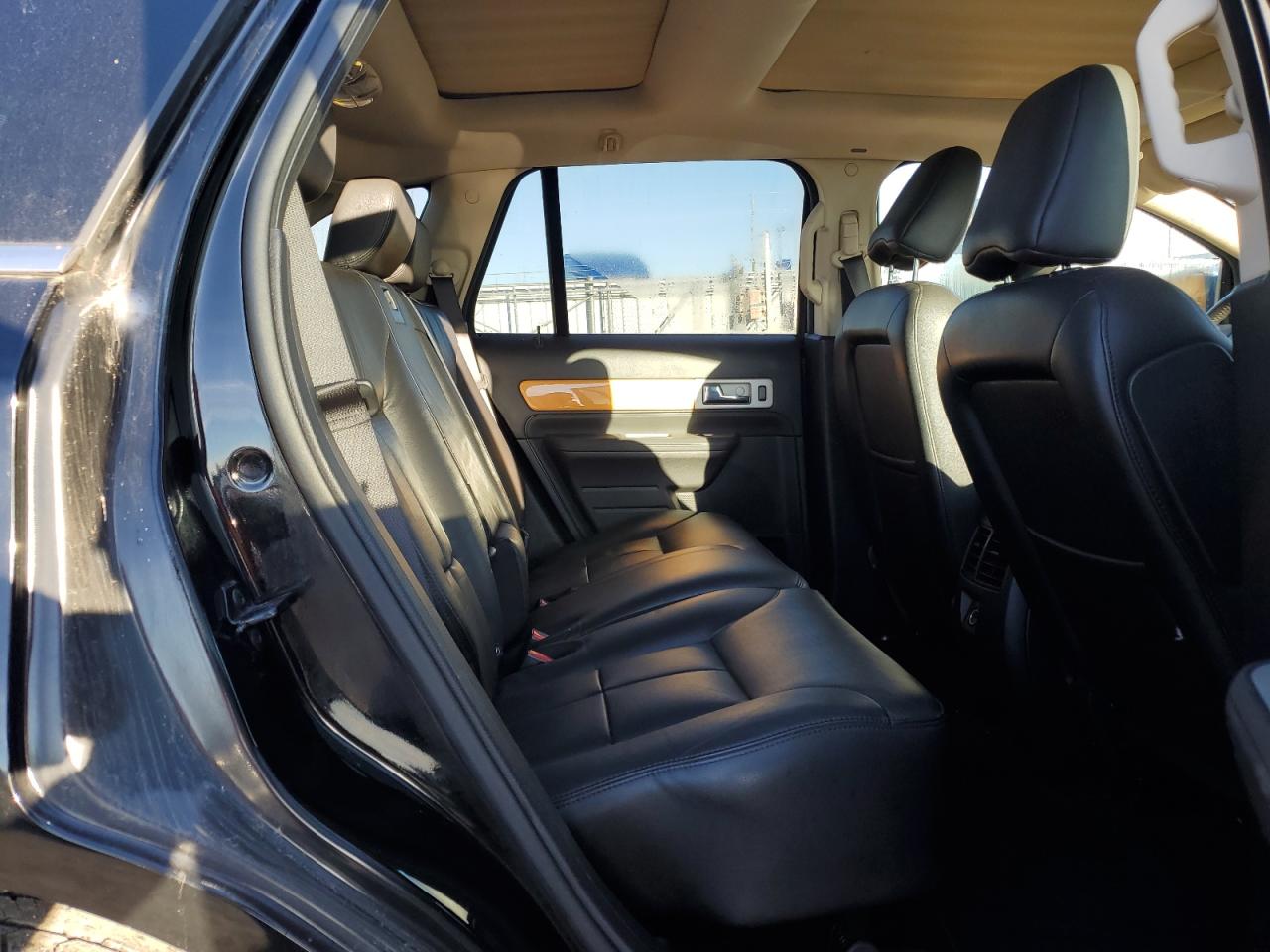 2008 Lincoln MKX - Image 11
