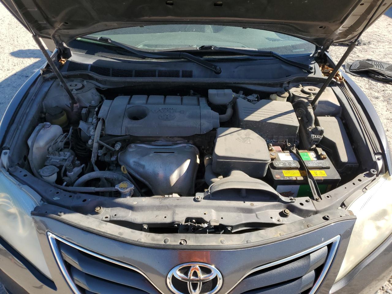 2011 Toyota Camry - Image 13