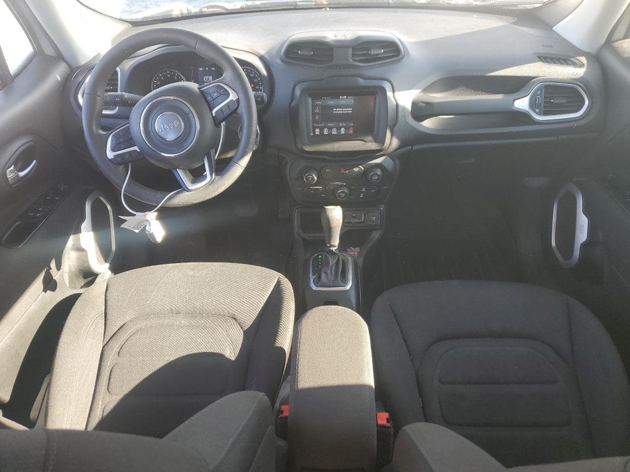2020 Jeep Renegade - Image 8