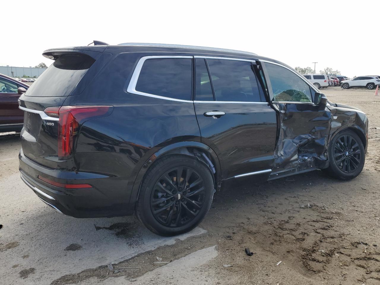 2022 Cadillac XT6 - Image 3