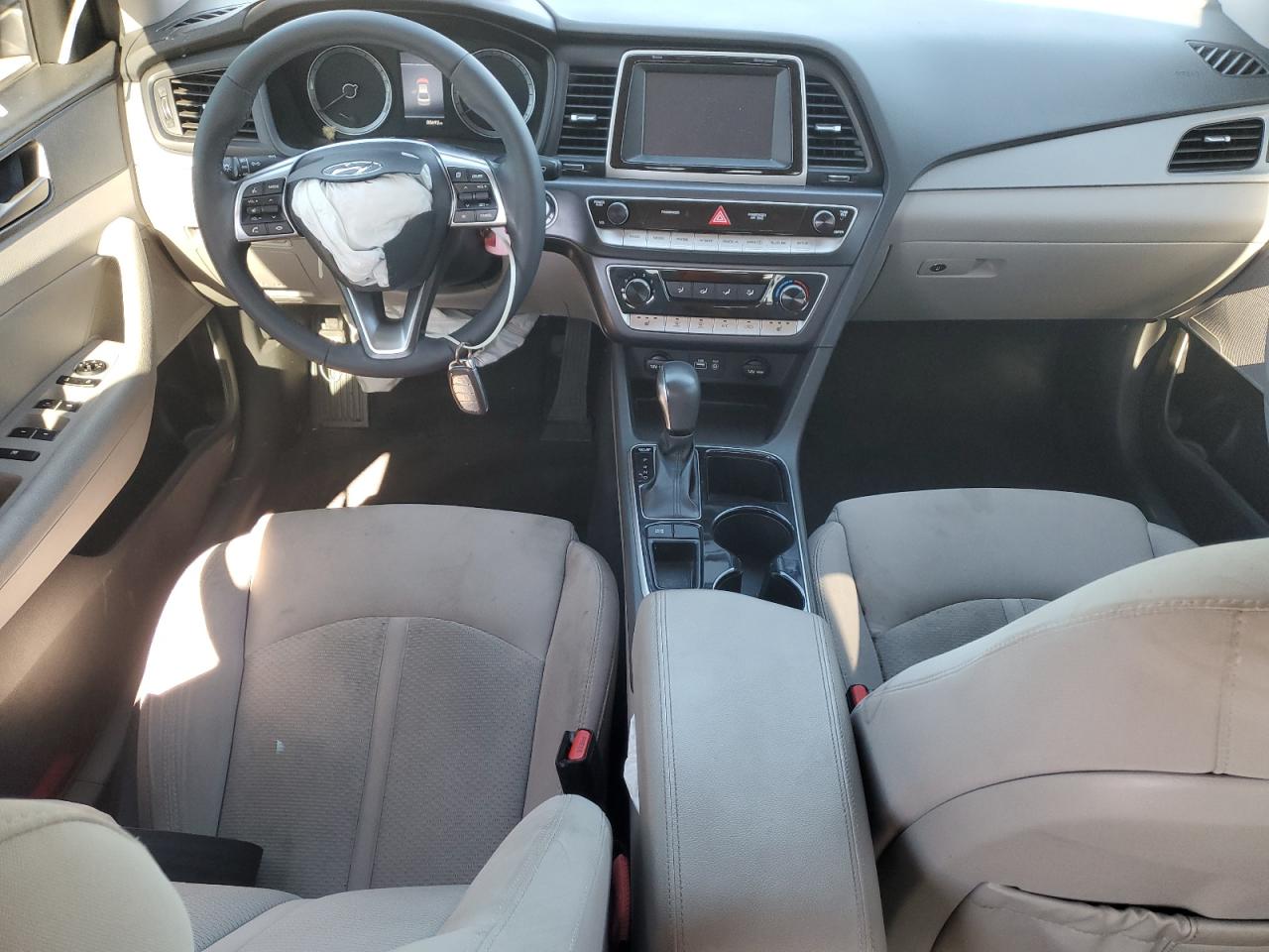 2018 Hyundai Sonata - Image 8
