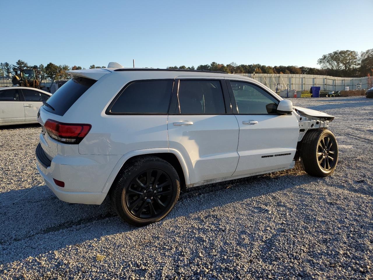 2018 Jeep Grand Cherokee - Image 3