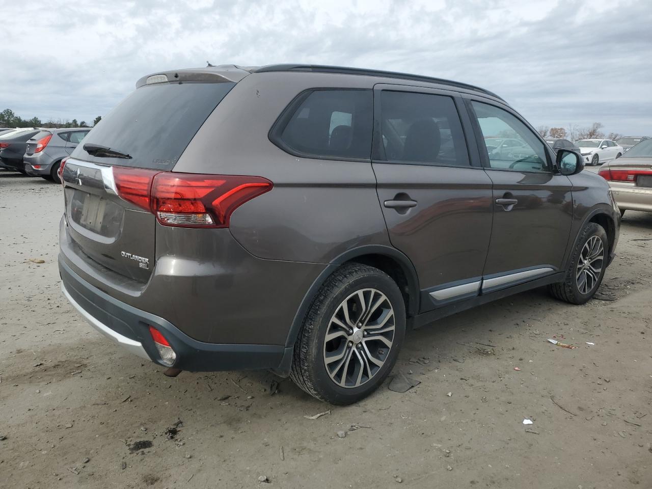 VIN JA4AZ3A32GZ036194 2016 MITSUBISHI OUTLANDER no.3