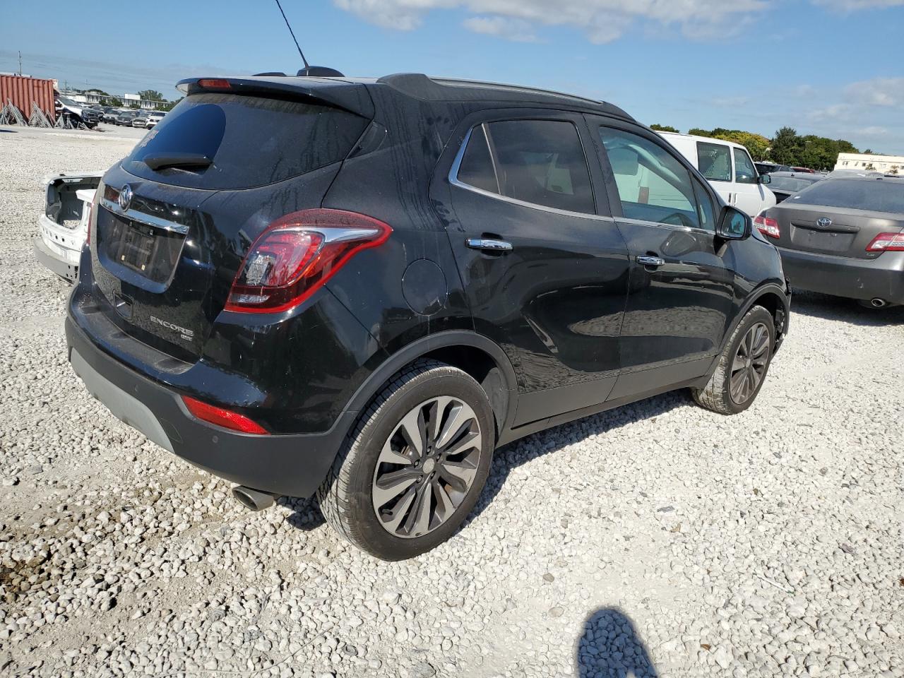 VIN KL4CJESM8NB525398 2022 BUICK ENCORE no.3