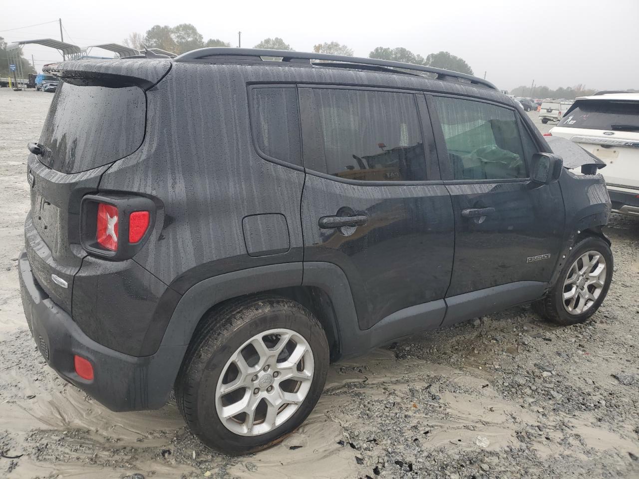 2017 Jeep Renegade - Image 3