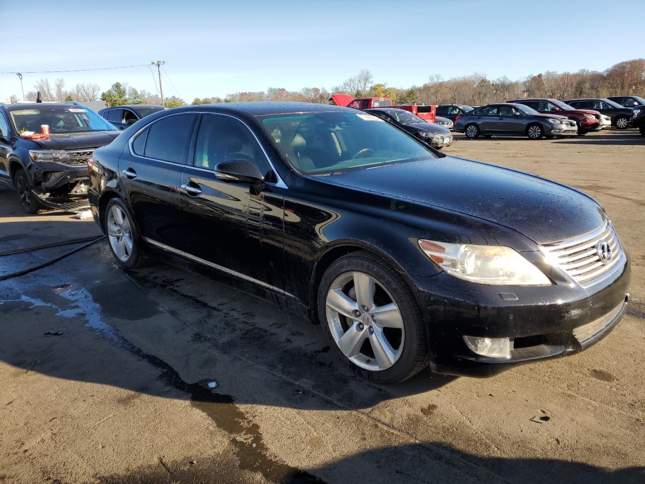 2011 Lexus LS - Image 4
