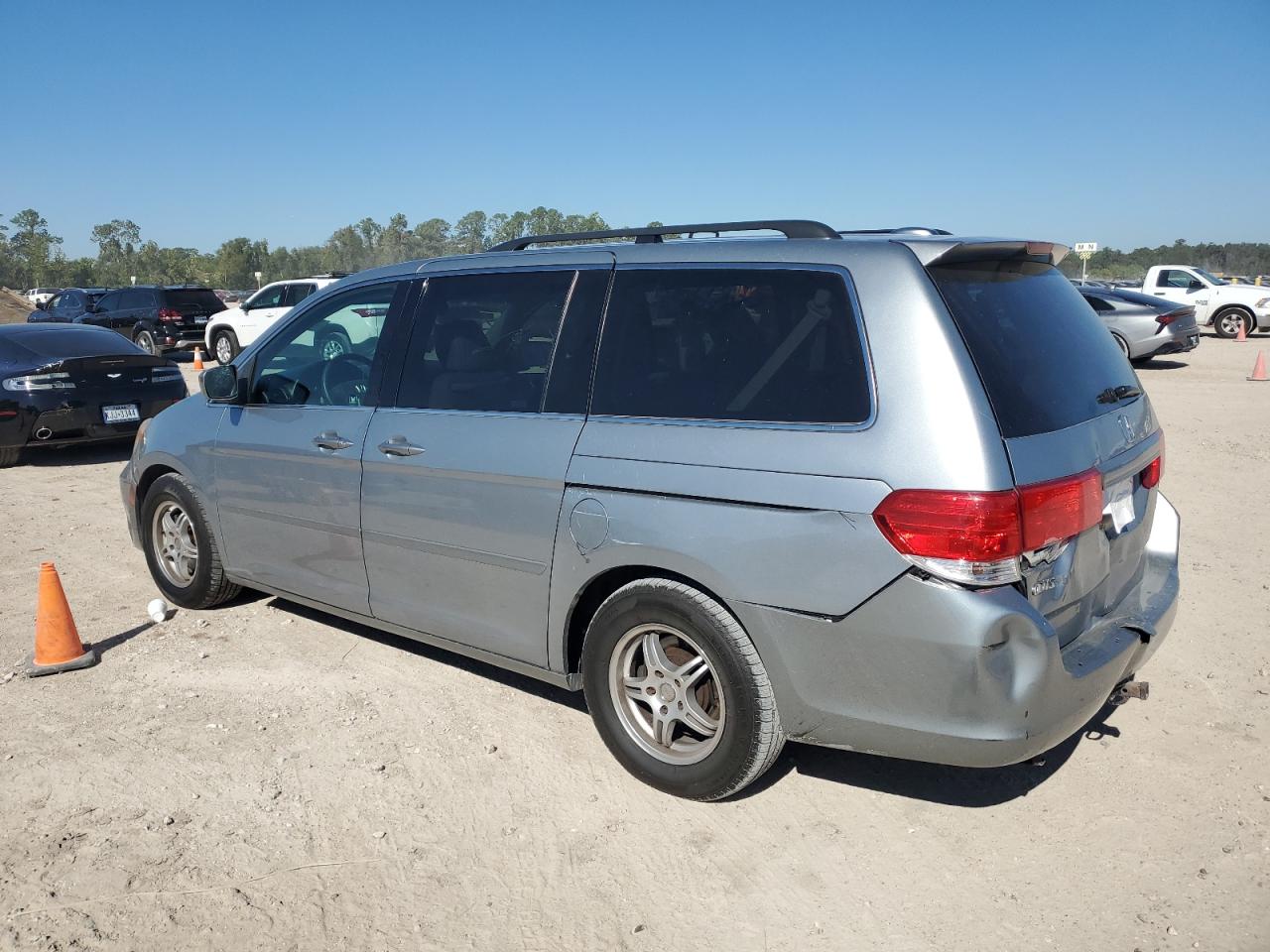 2009 Honda Odyssey - Image 2