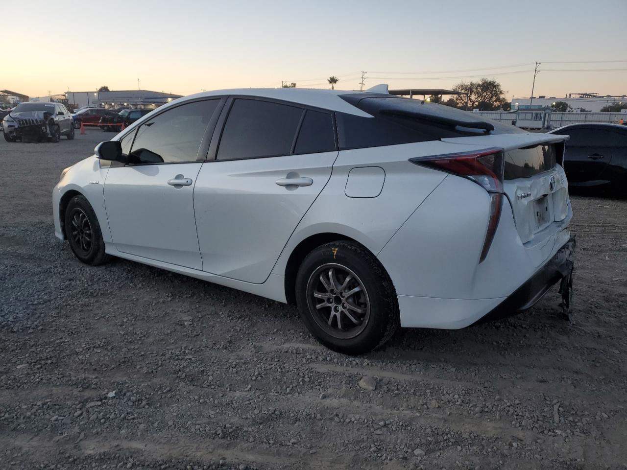 VIN JTDKBRFU5G3011201 2016 TOYOTA PRIUS no.2