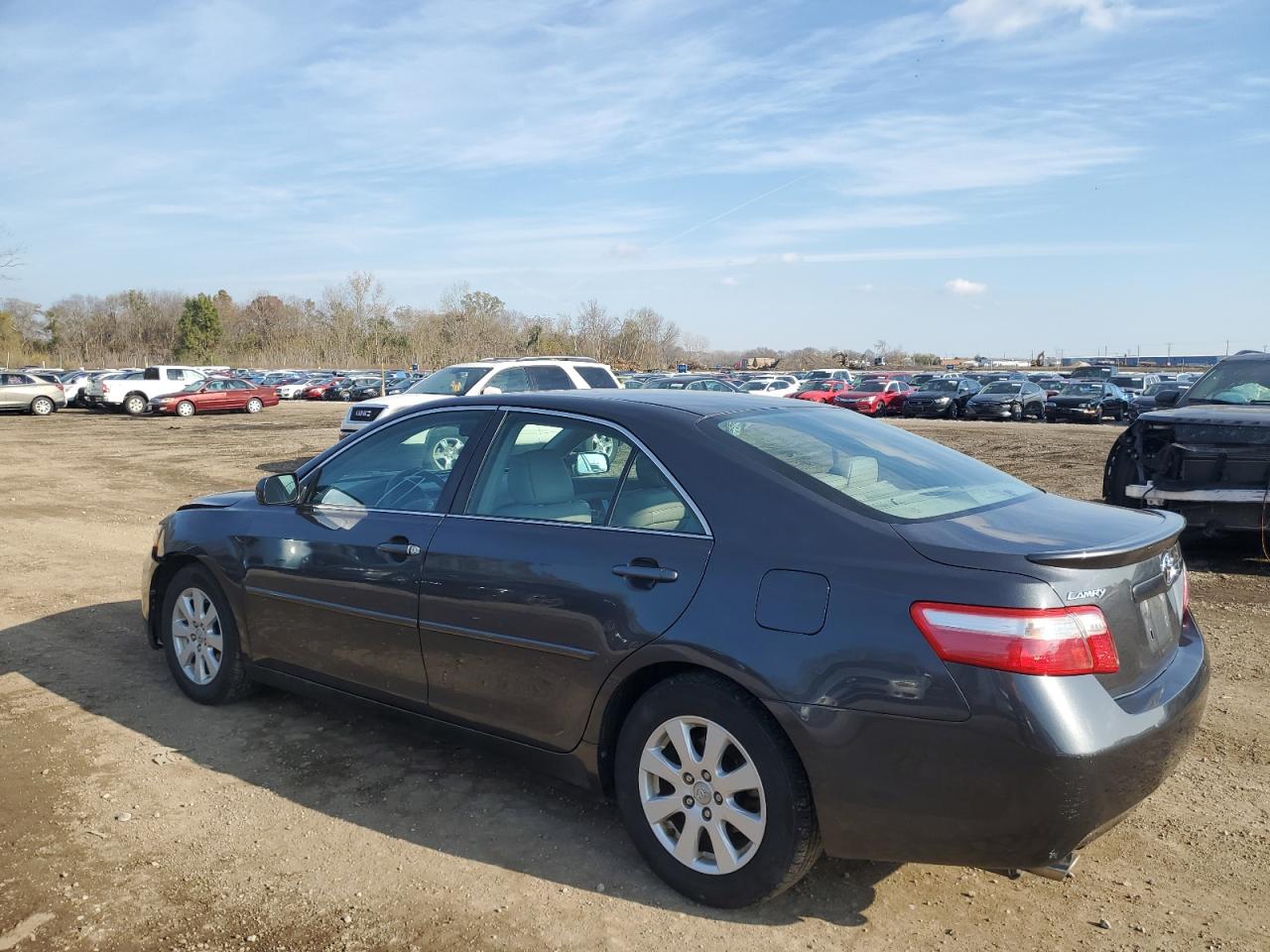 2009 Toyota Camry - Image 2