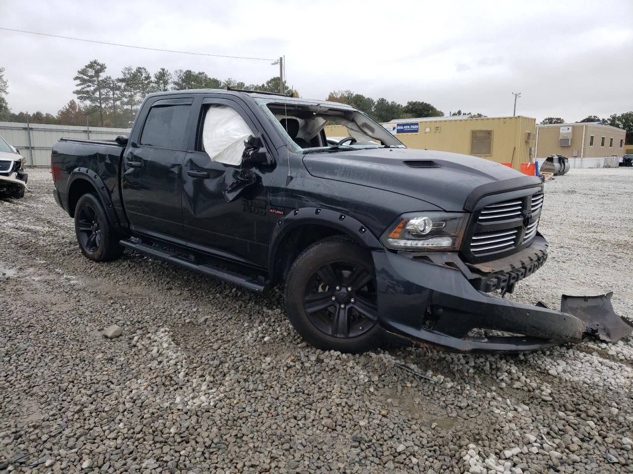 2017 RAM 1500 - Image 4