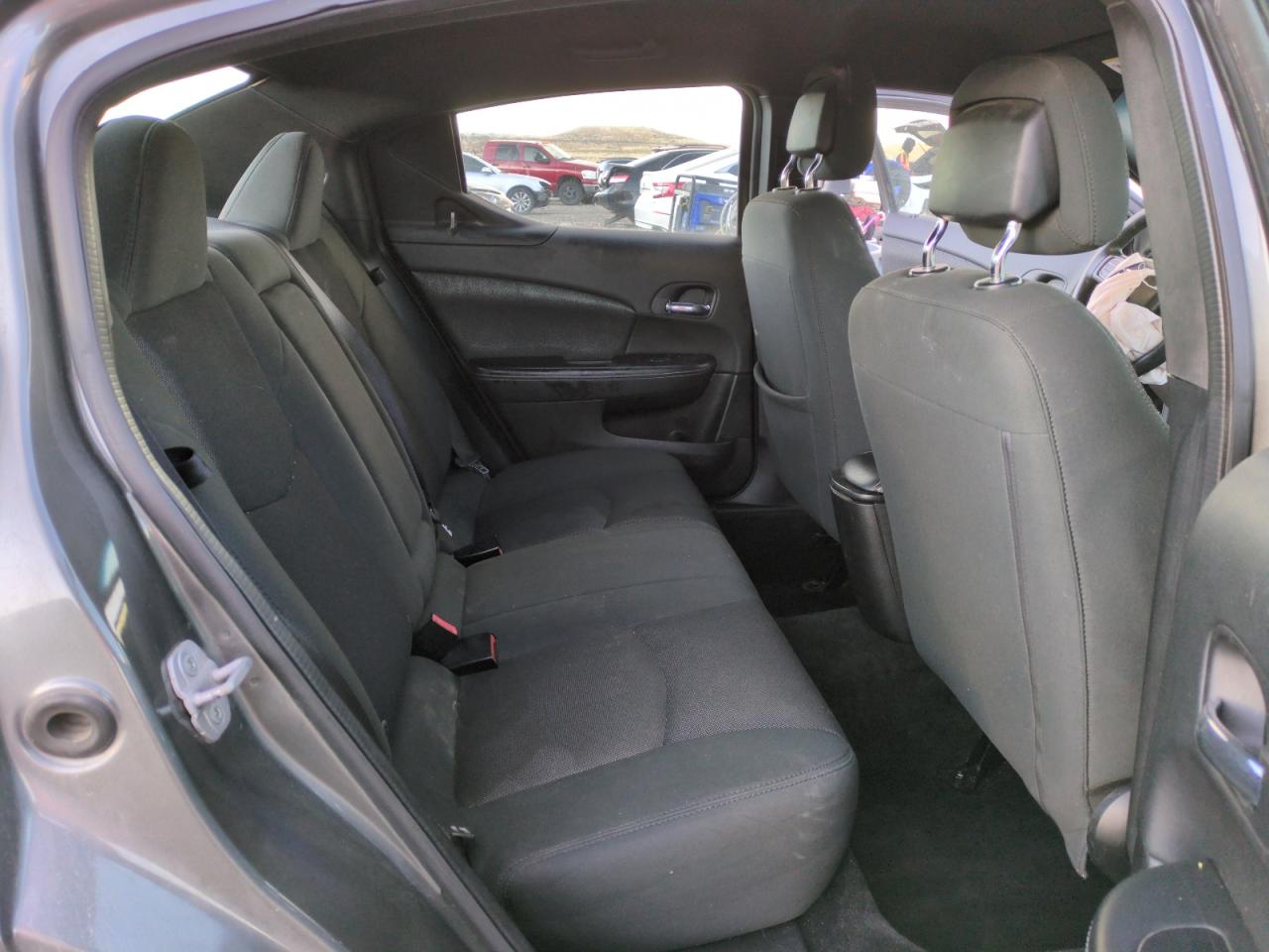 2012 Dodge Avenger - Image 10
