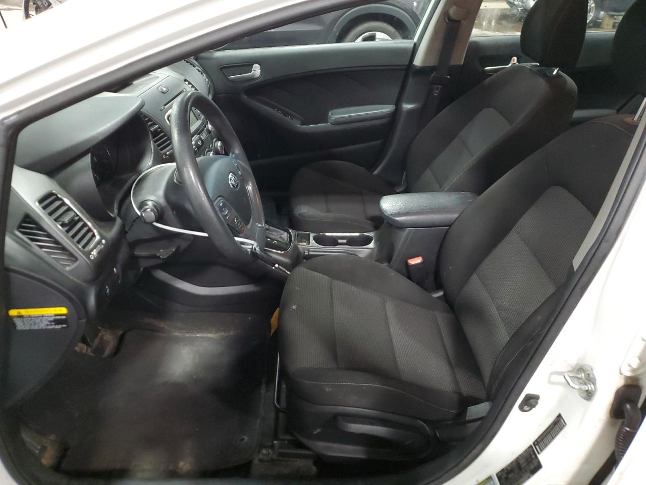 2017 Kia Forte - Image 7