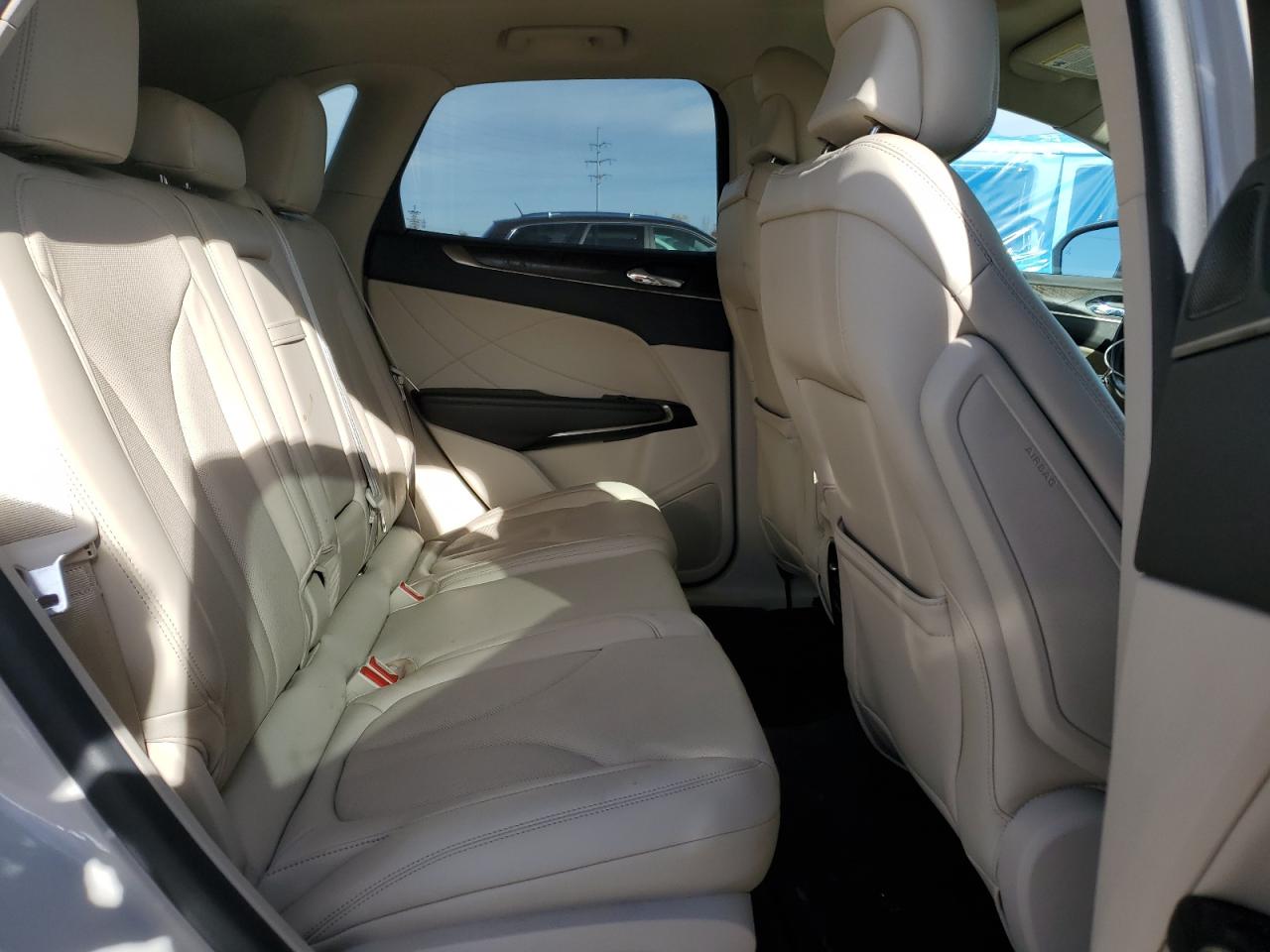2019 Lincoln MKC - Image 11
