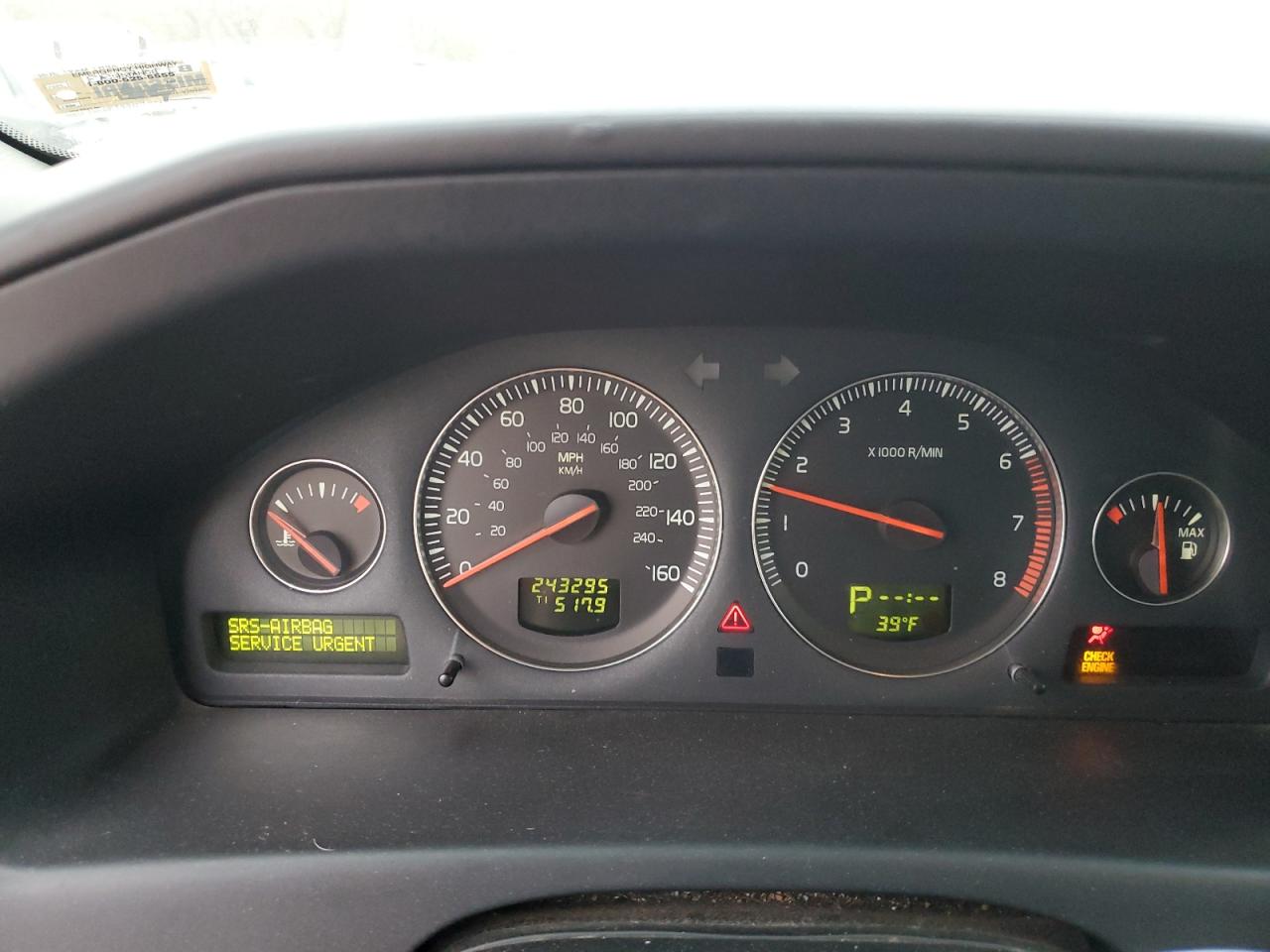 2004 Volvo XC70 - Image 9