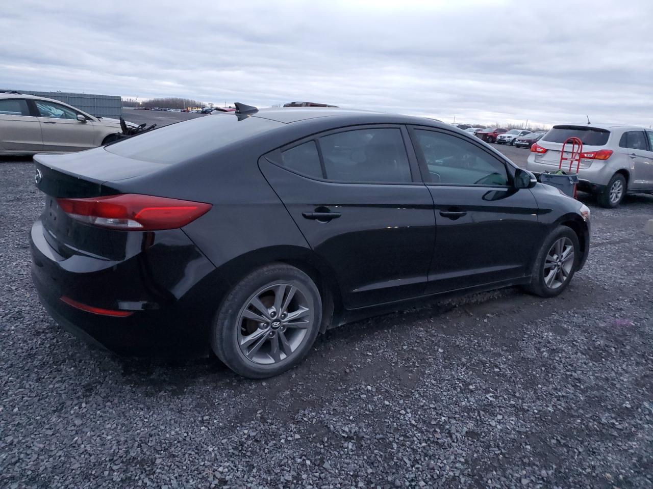 2017 Hyundai Elantra - Image 3