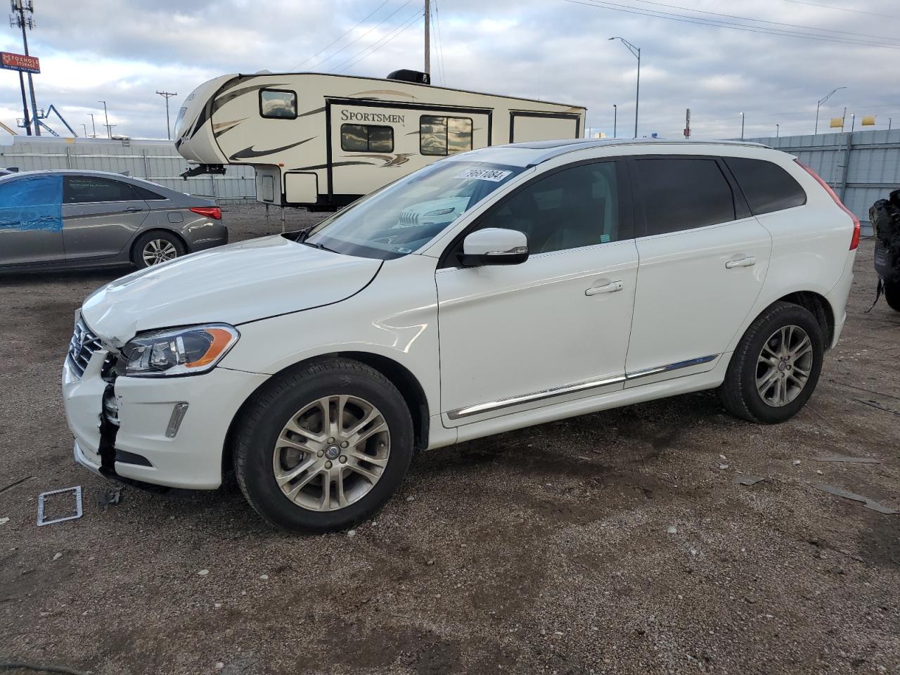 2016 Volvo XC60 - Image 1