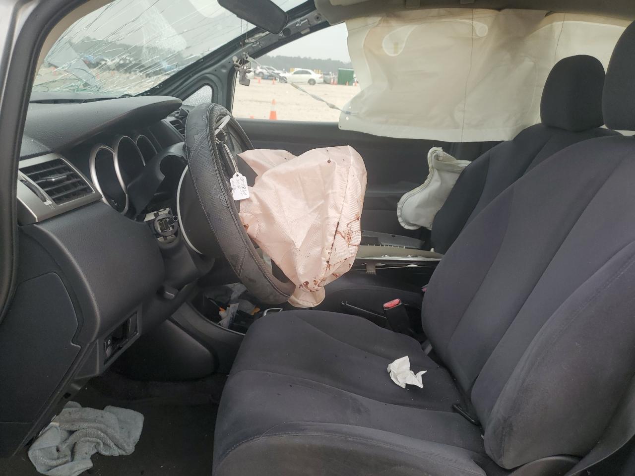 2009 Nissan Versa - Image 7