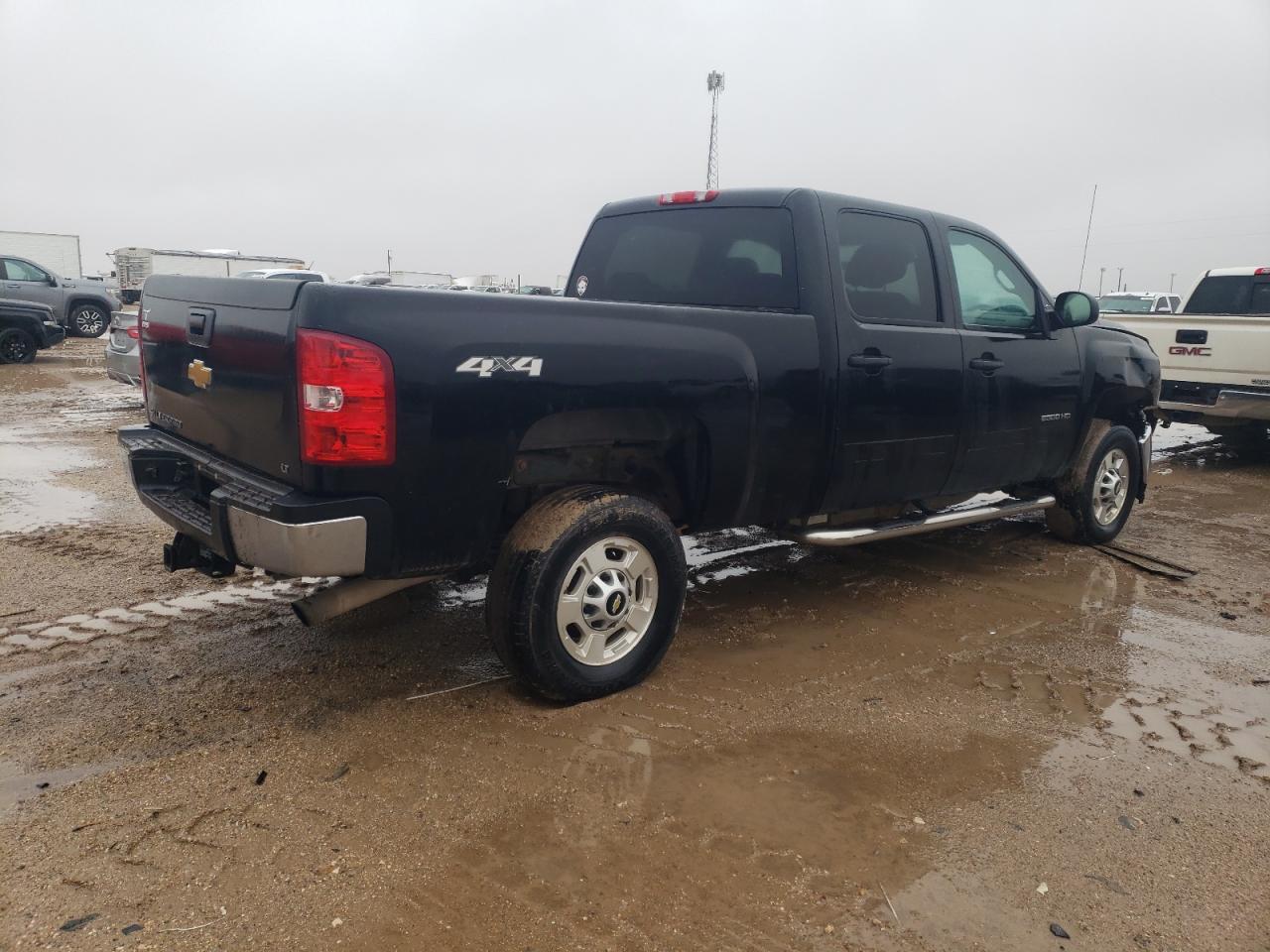 2014 Chevrolet Silverado - Image 3