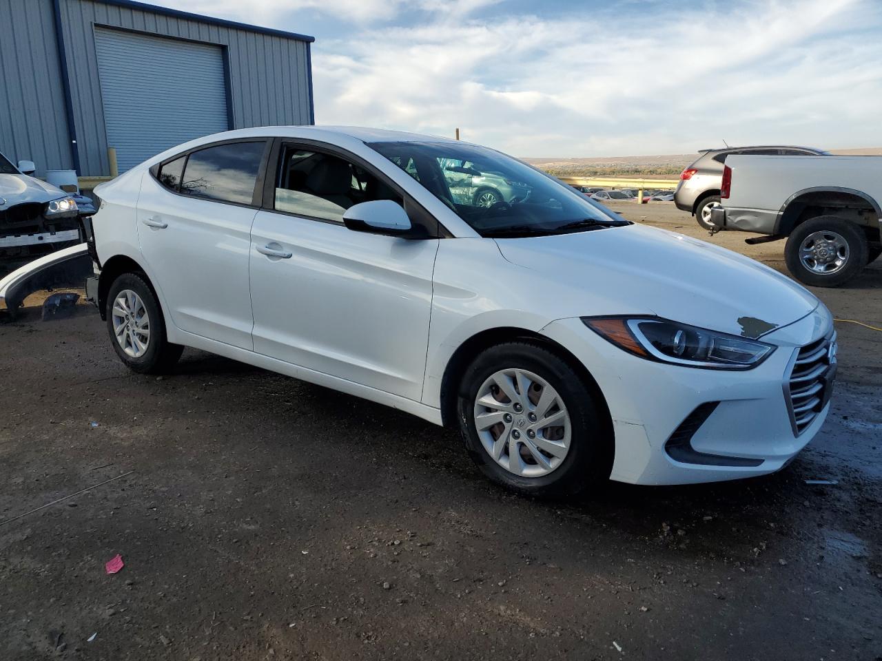 2017 Hyundai Elantra - Image 4