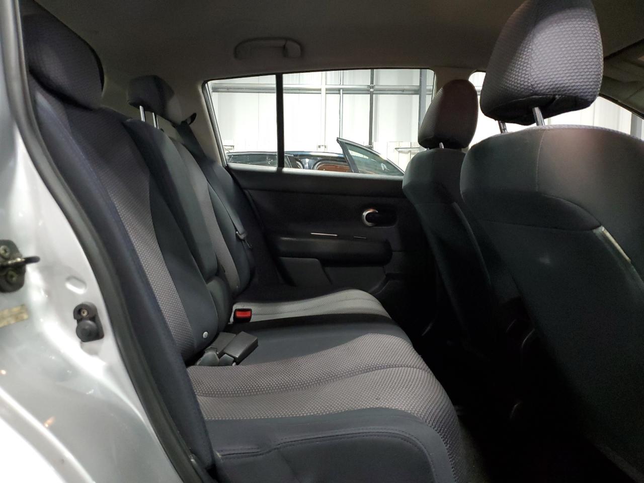 2007 Nissan Versa - Image 11