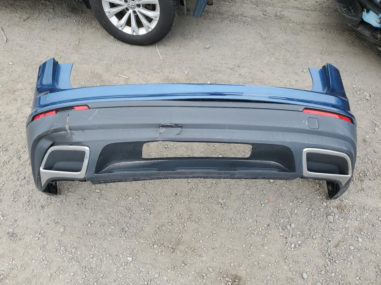 2020 Volkswagen Tiguan - Image 13