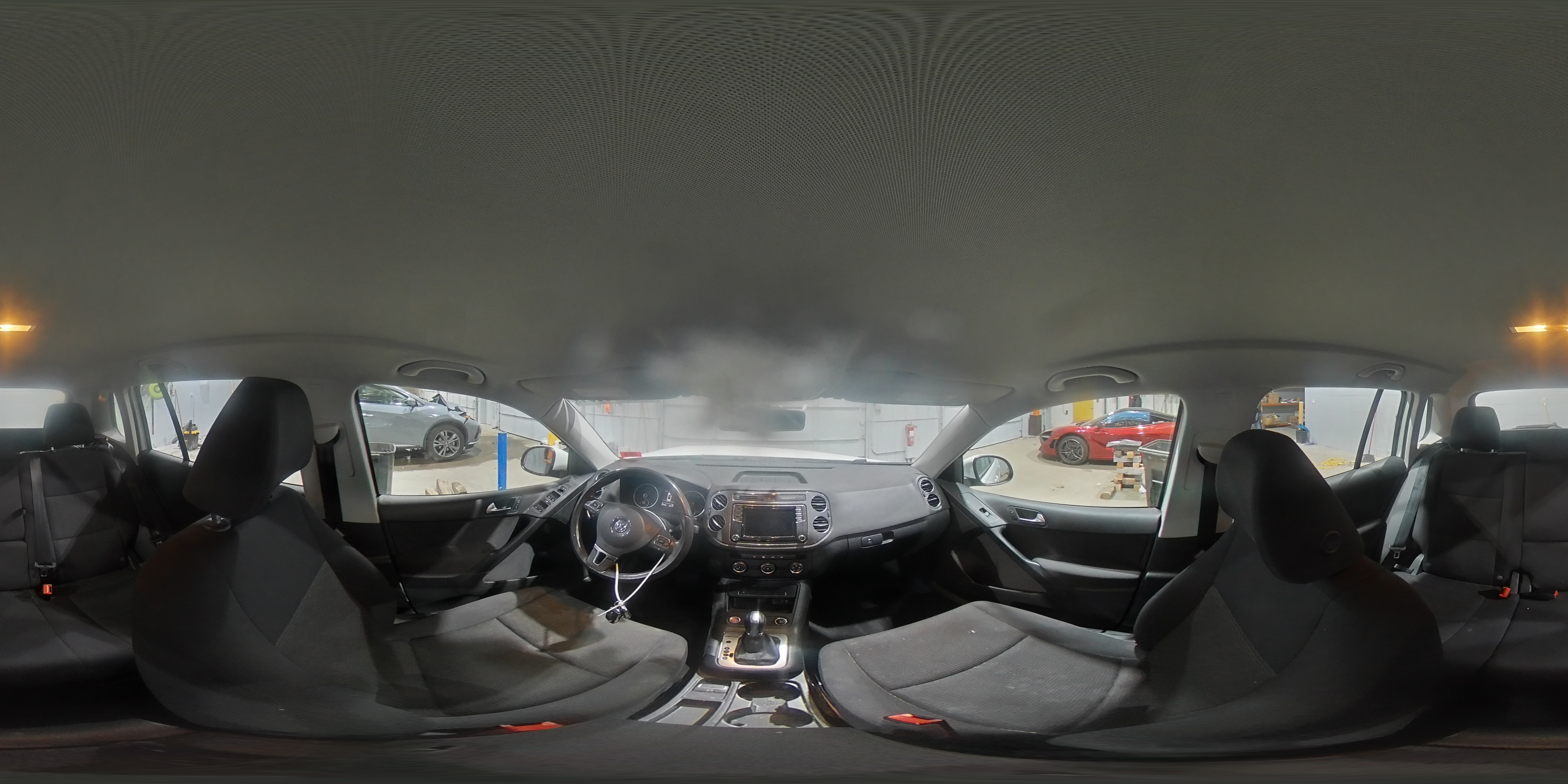 2017 Volkswagen Tiguan - Image 15